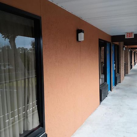 Super Value Inn Valdosta Esterno foto