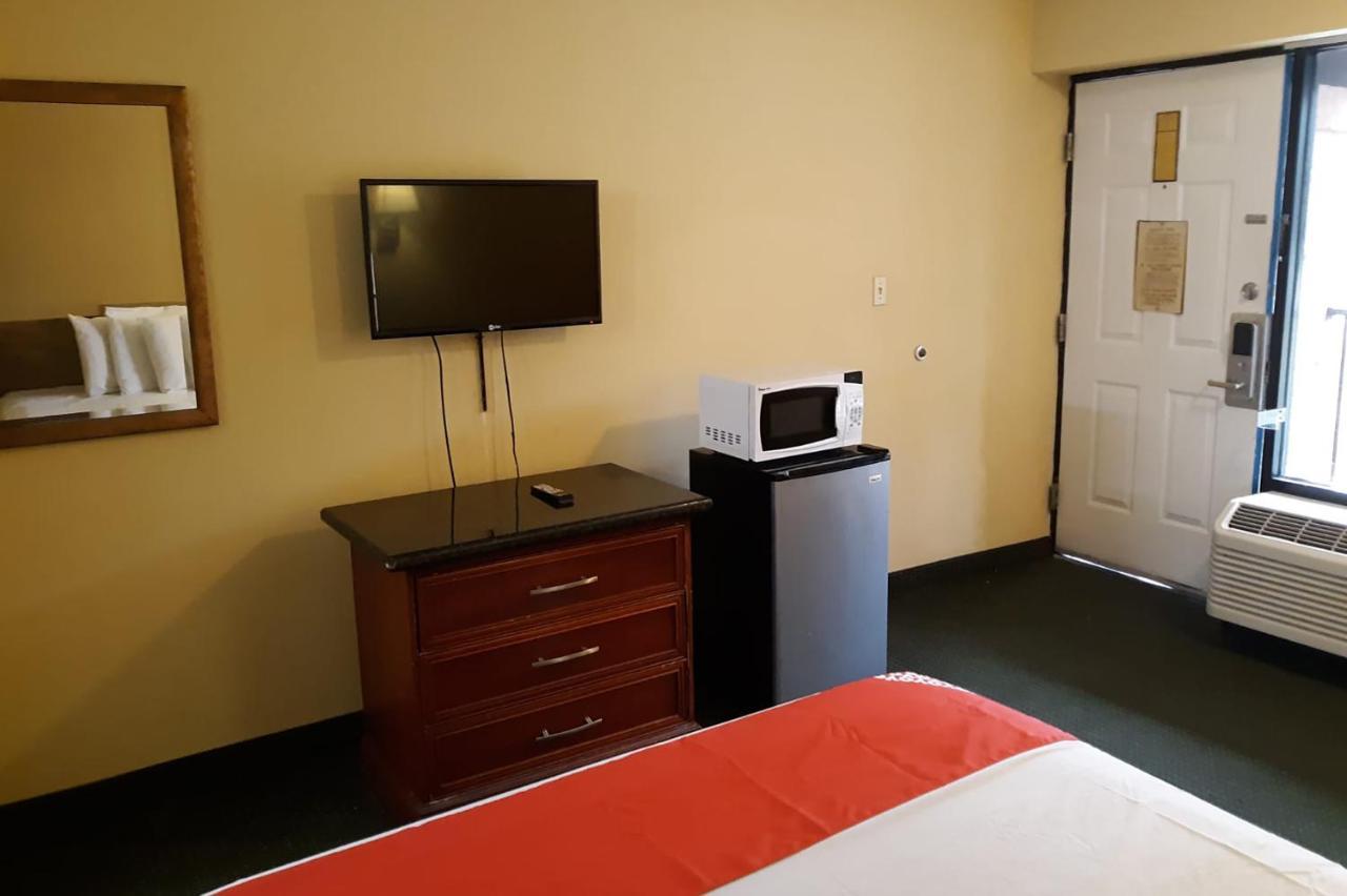 Super Value Inn Valdosta Esterno foto