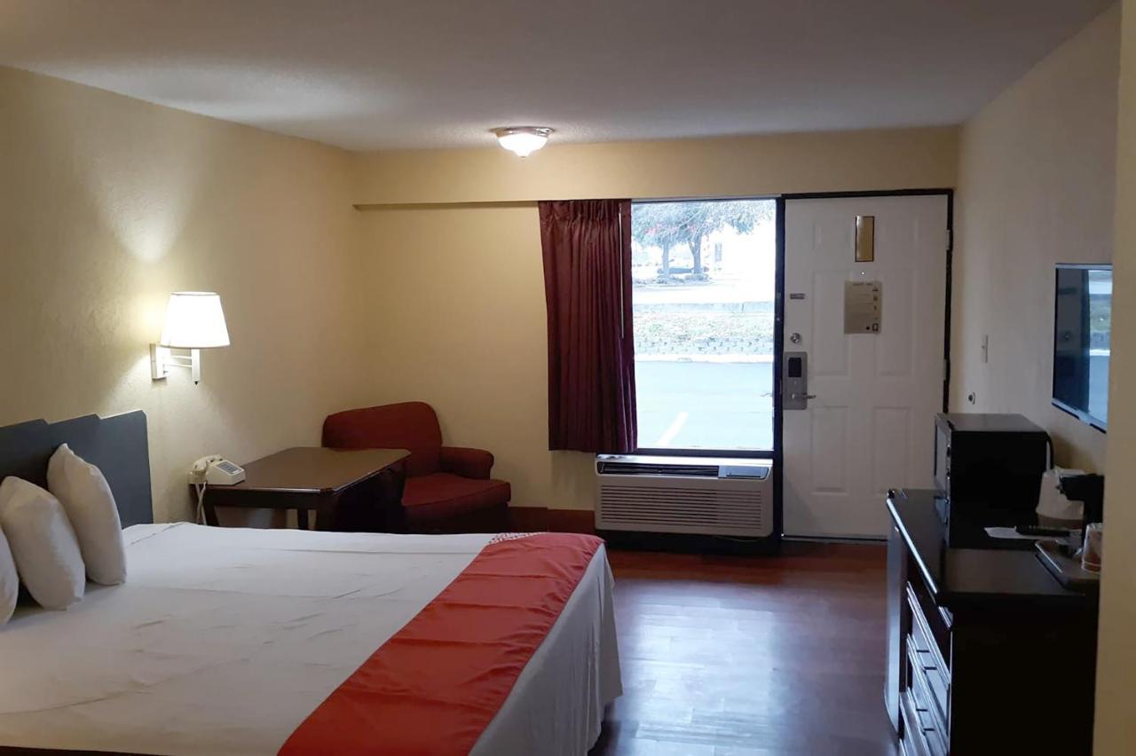 Super Value Inn Valdosta Esterno foto